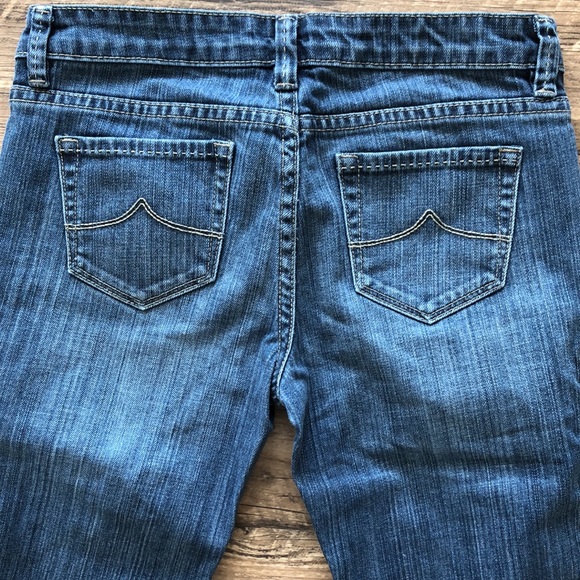 Bluenotes cropped medium wash jeans - Picture 9 of 11